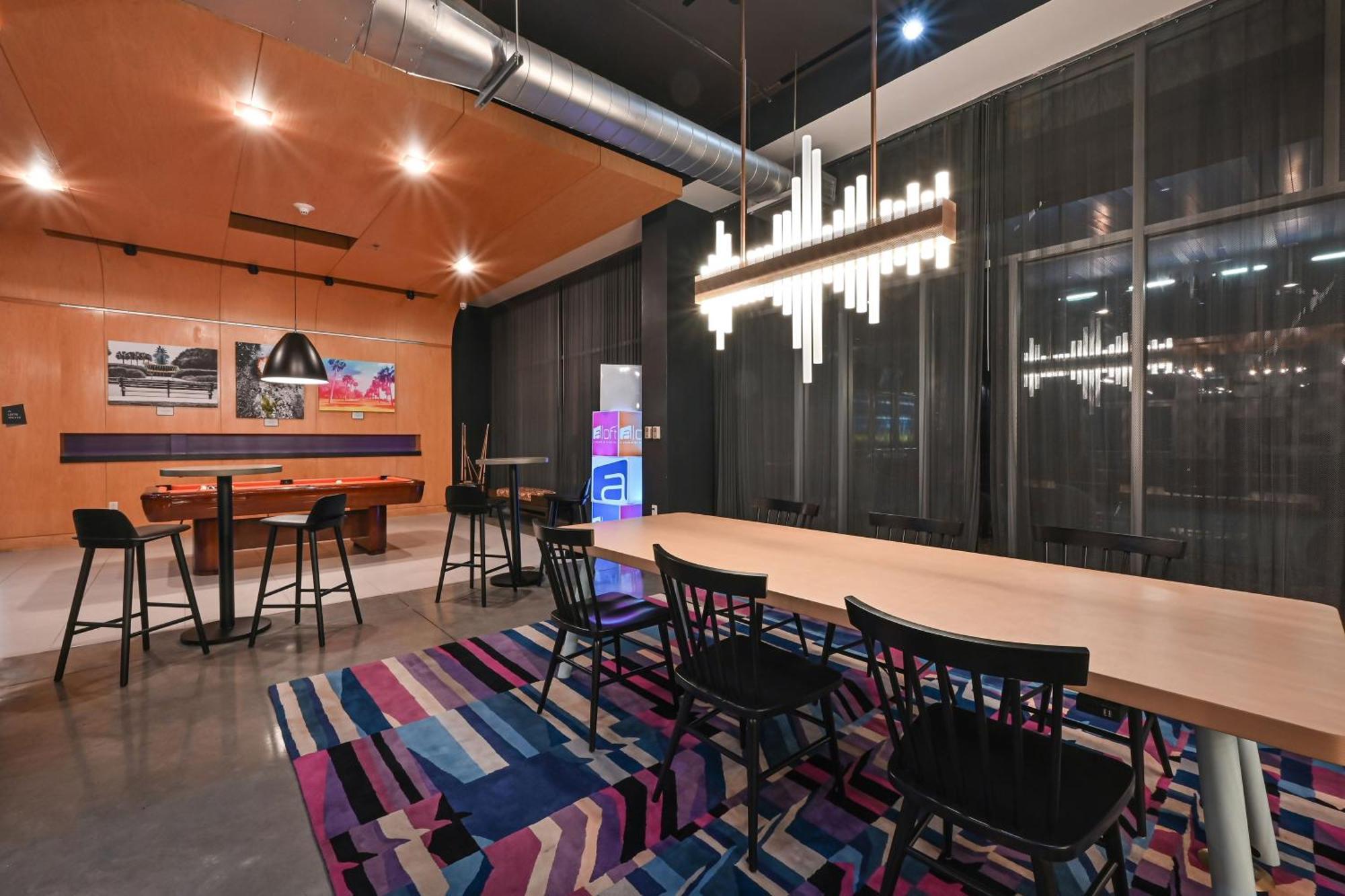 Aloft Charleston Airport And Convention Center Hotel Норт Чарлстън Екстериор снимка