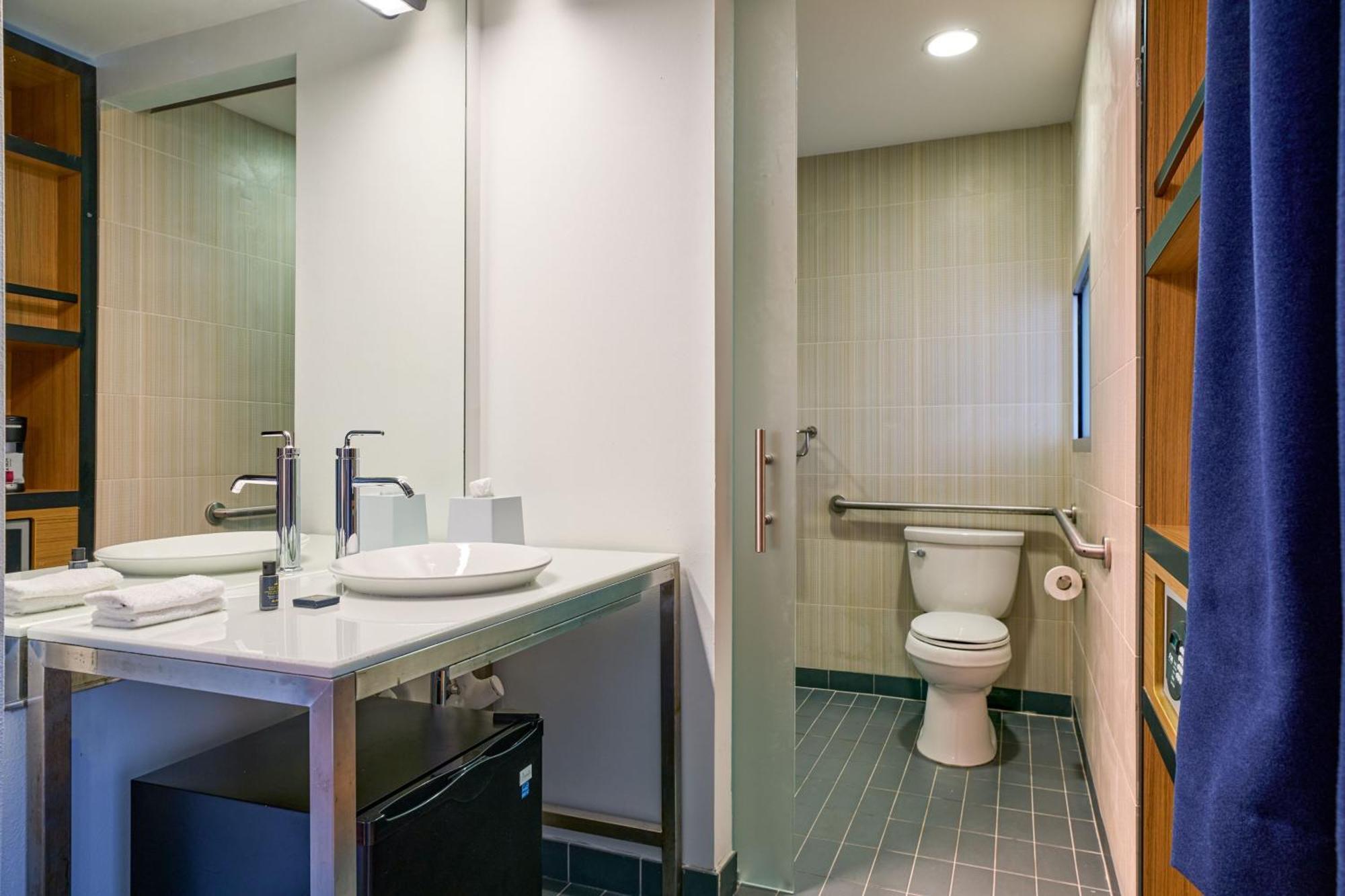 Aloft Charleston Airport And Convention Center Hotel Норт Чарлстън Екстериор снимка