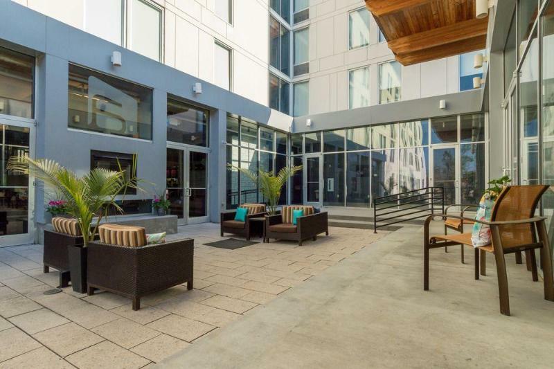 Aloft Charleston Airport And Convention Center Hotel Норт Чарлстън Екстериор снимка