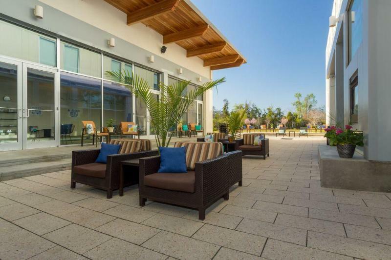 Aloft Charleston Airport And Convention Center Hotel Норт Чарлстън Екстериор снимка